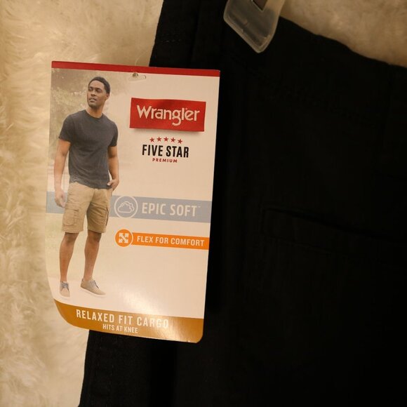 Wrangler Epic soft mens cargo shorts size 44 NWT - Picture 5 of 5